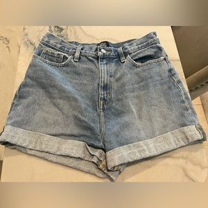 BDG Mom High Rise Shorts - Size 29